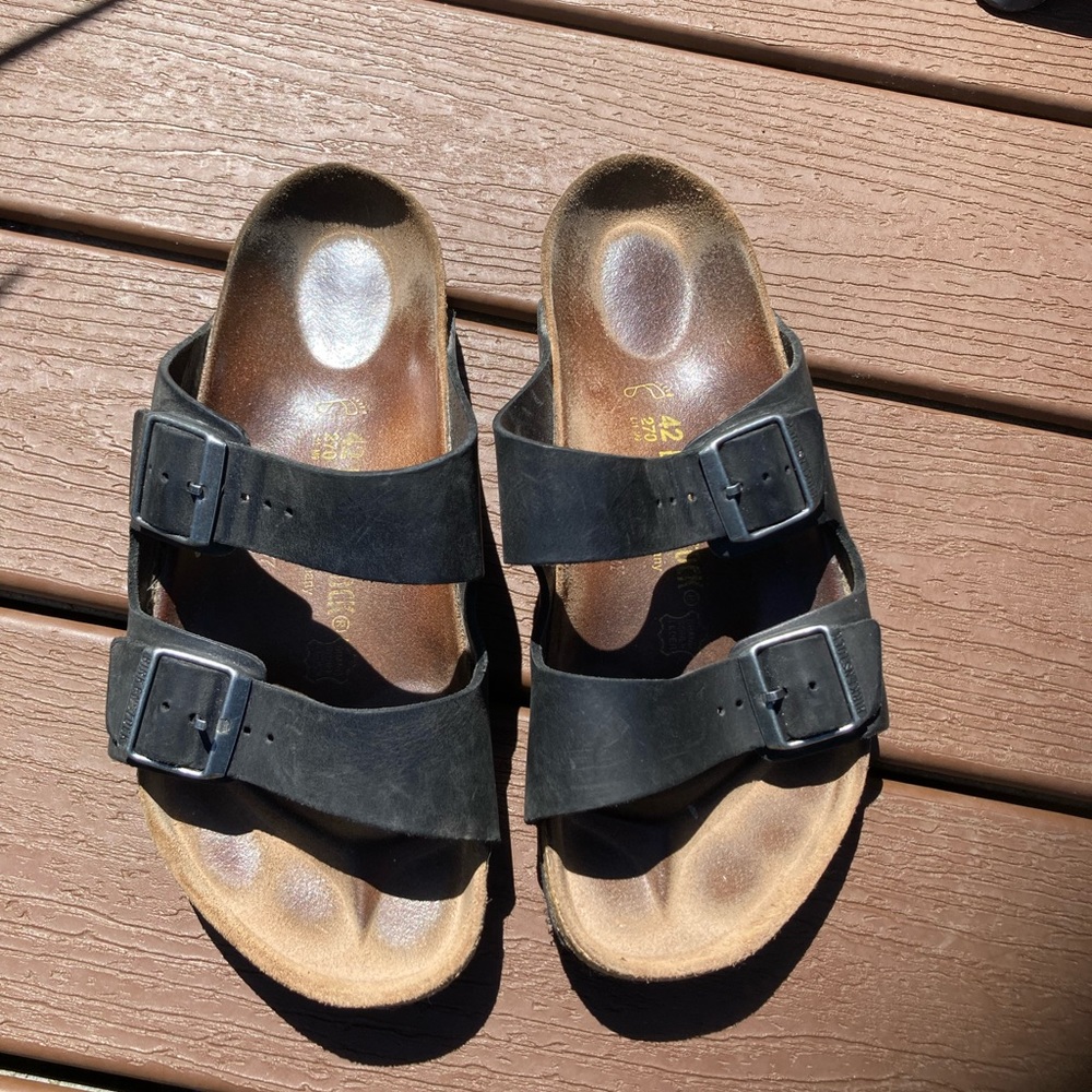 Birkenstocks gently used, black, size 42 (size 9 in Men, 11 in Women)